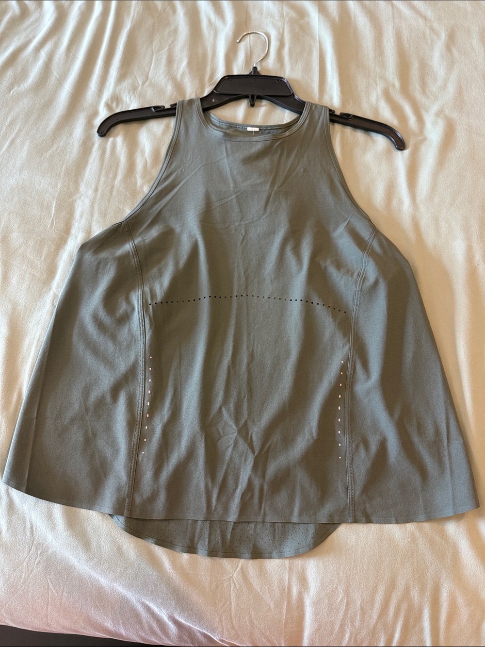 Lululemon Women’s Olive Green Sleeveless Performance Tank Top